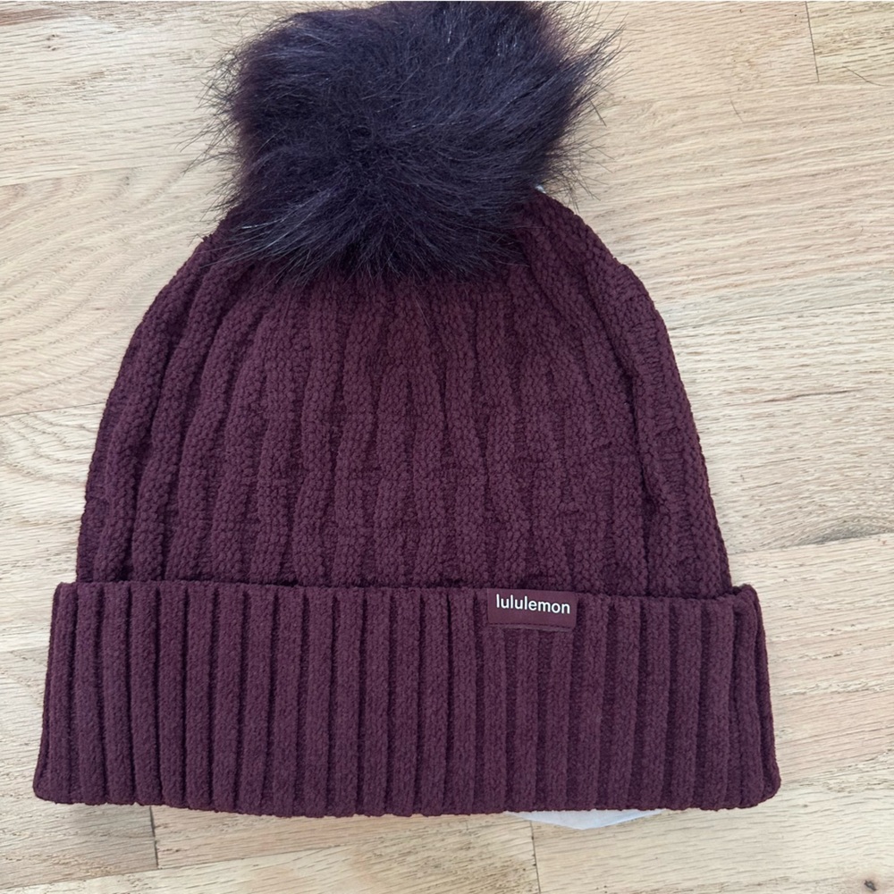 Lululemon Cable Knit Pom Beanie Plum One Size NWT